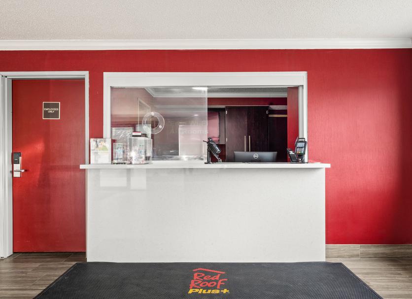 Front desk Photo