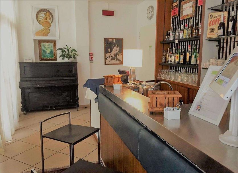 Bar Photo