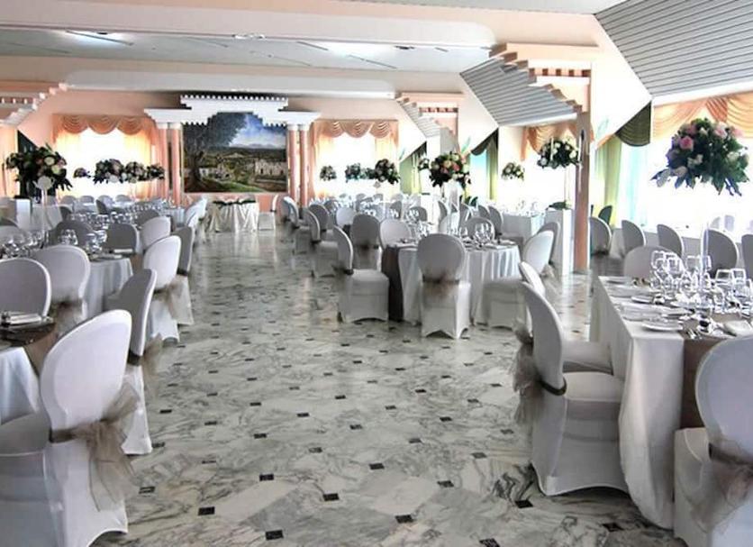 Banquet hall Photo