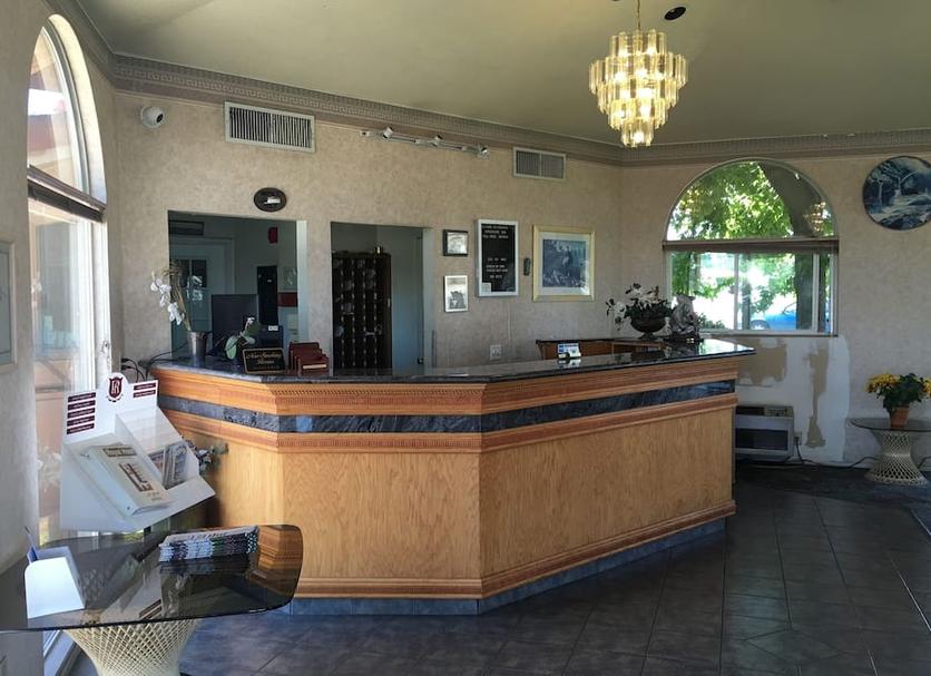 Front desk Photo