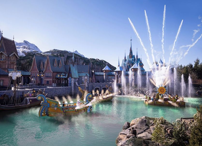 Disney Hotel New York - The Art of Marvel in Chessy, with a castle lagoon, fountains and a dragon boat