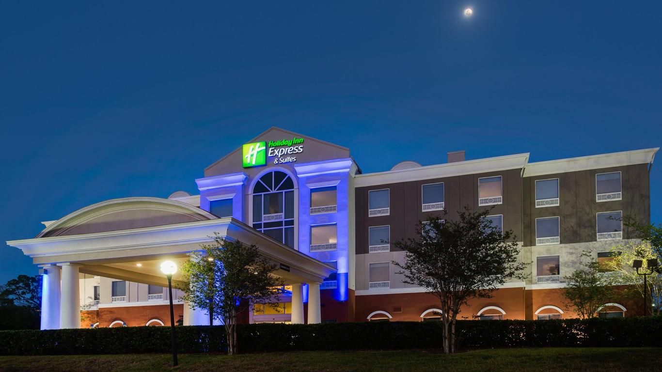 Holiday Inn Express Hotel & Suites Tampa-Fairgrounds-Casino, An IHG Hotel