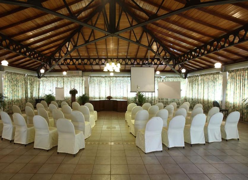 Banquet hall Photo