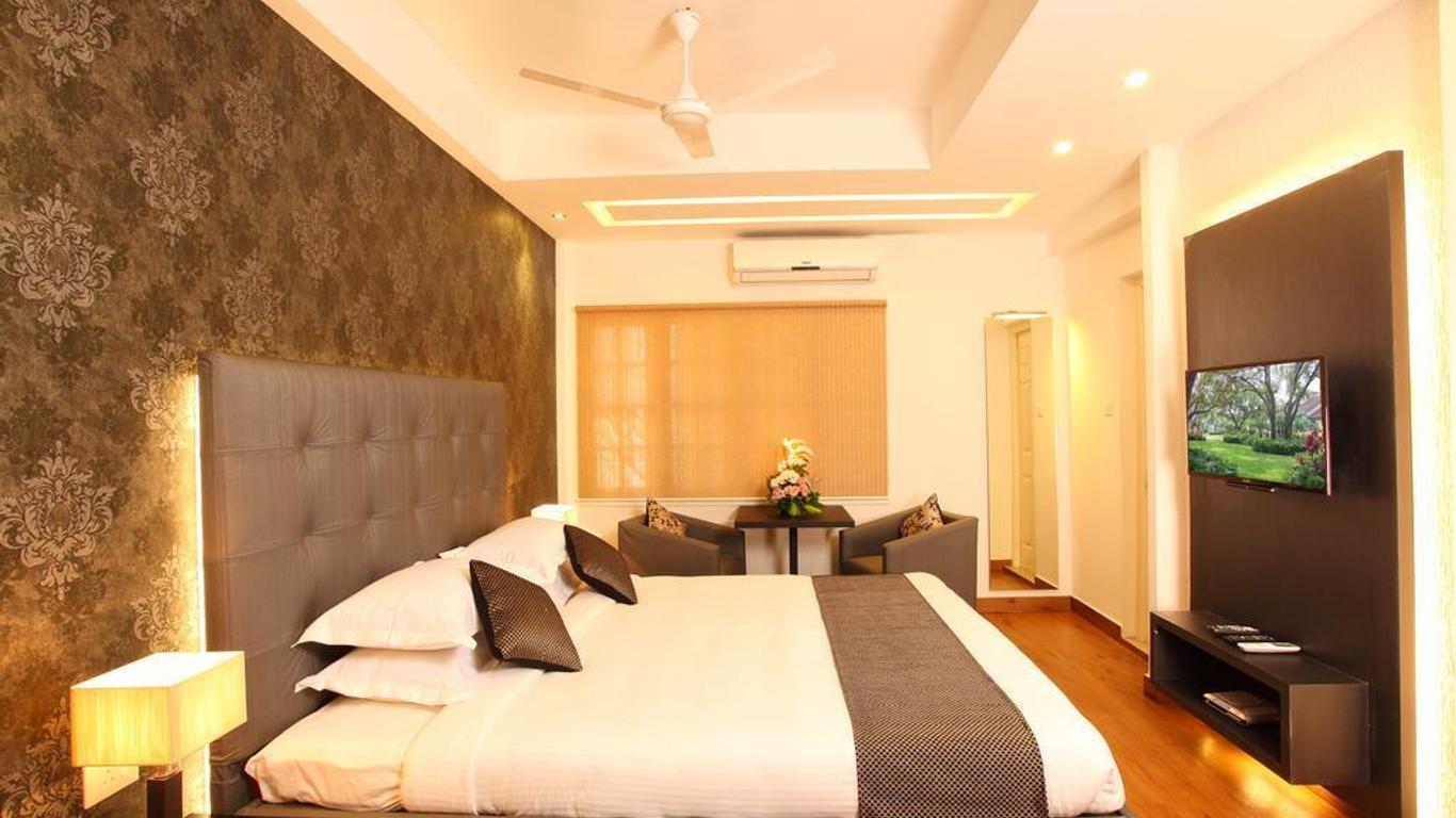 Hotel Luciya Palace