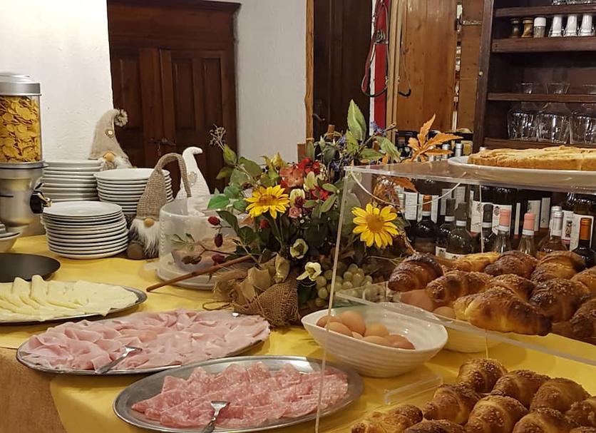 Buffet Photo