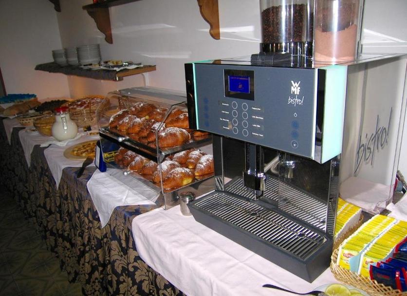 Buffet Photo
