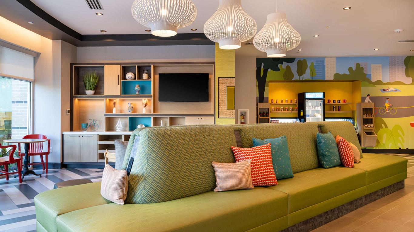 Home2 Suites by Hilton Atlanta Airport College Park