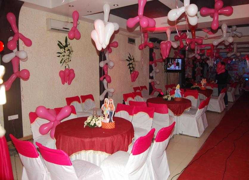 Banquet hall Photo