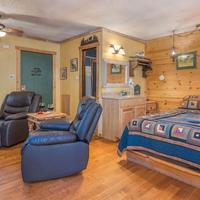 Whispering Pine Cabins