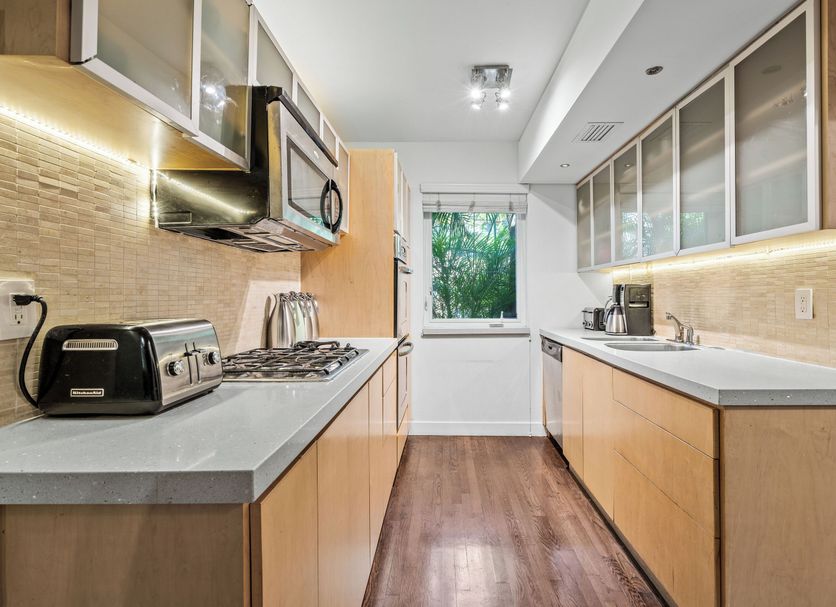 Kitchen Photo