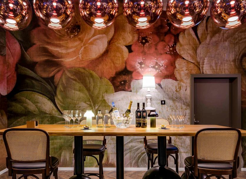 Dining room Photo