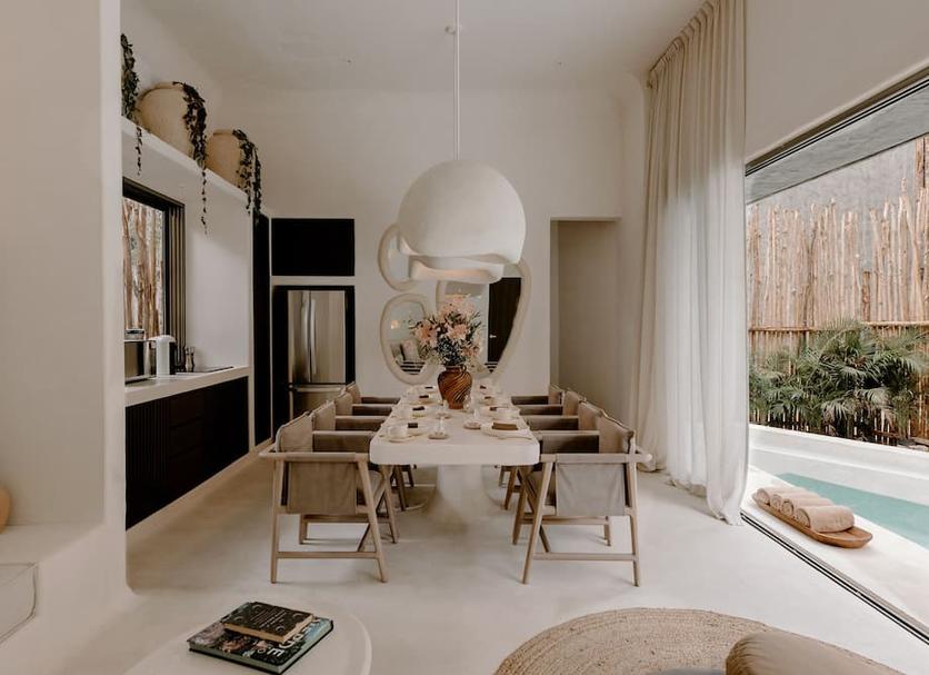 Dining room Photo