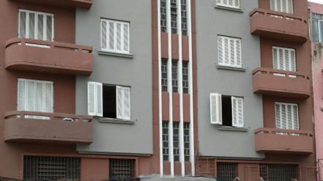Lotus Hotel & Hostel
