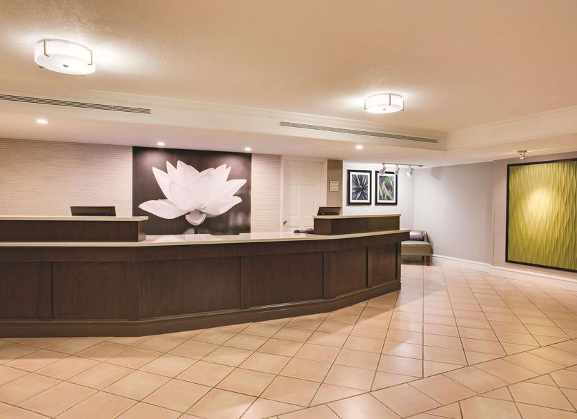 Front desk Photo