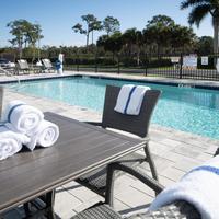 Holiday Inn Express & Suites - Fort Myers Airport, An IHG Hotel