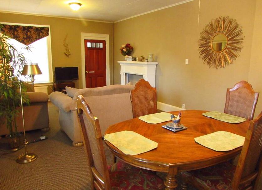 Dining room Photo