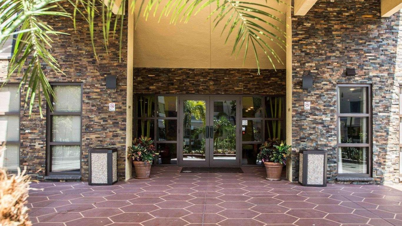 Comfort Inn & Suites Lantana - West Palm Beach South