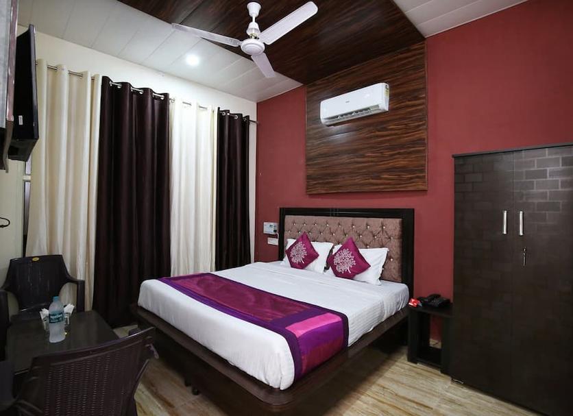 Bedroom Photo