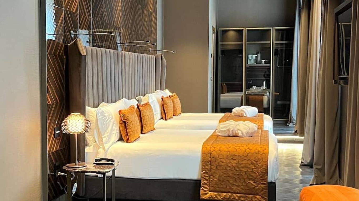 U-Visionary Roma Hotel