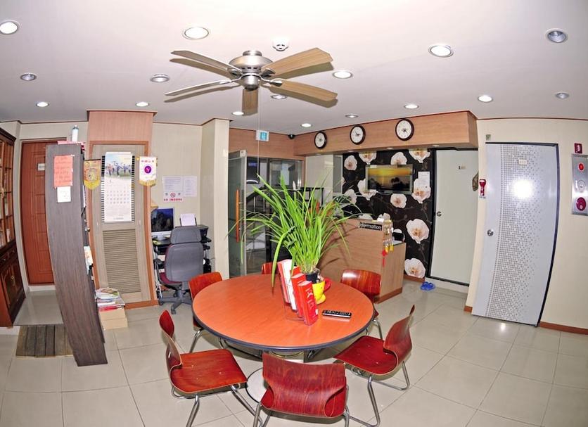 Dining room Photo