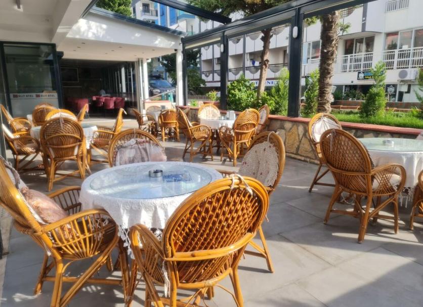Restaurant Photo