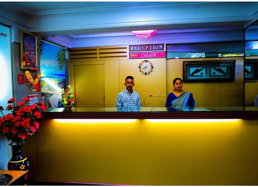 Front desk Photo