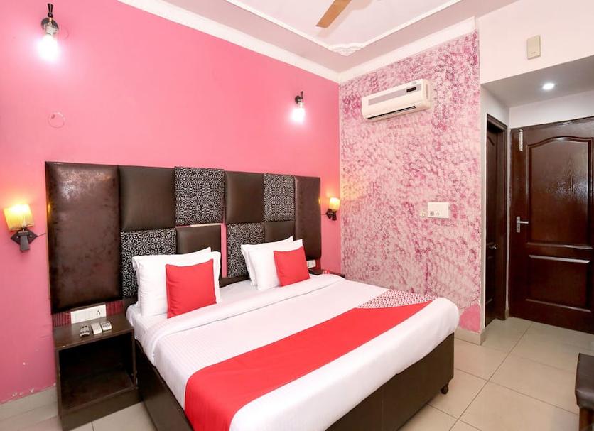 Bedroom Photo