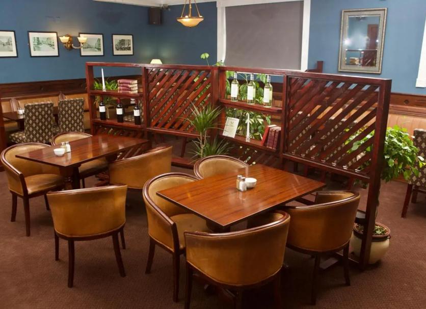 Restaurant Photo