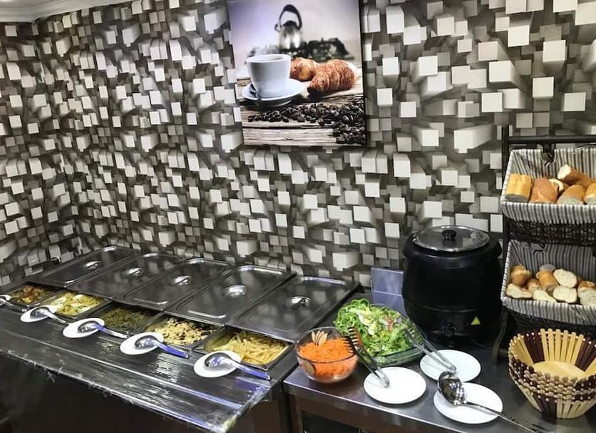 Buffet Photo