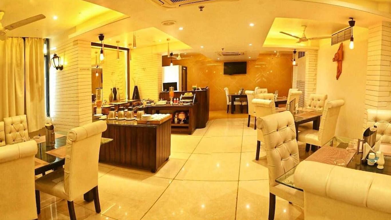 Hotel Amrta
