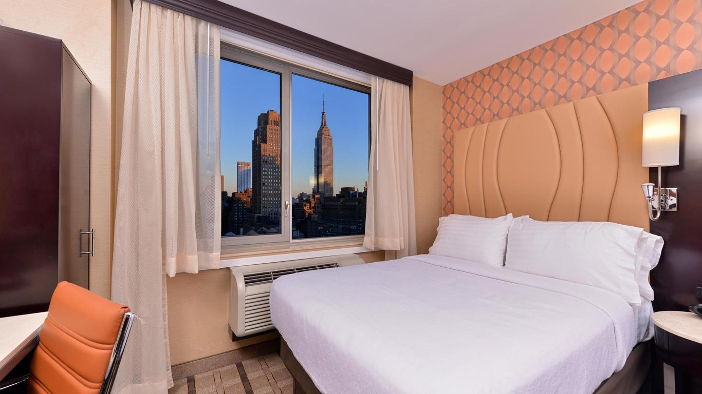 Holiday Inn New York City Times Square from 72. New York Hotel Deals
