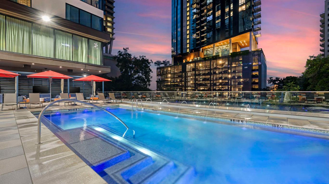 Cambria Hotel Austin Downtown