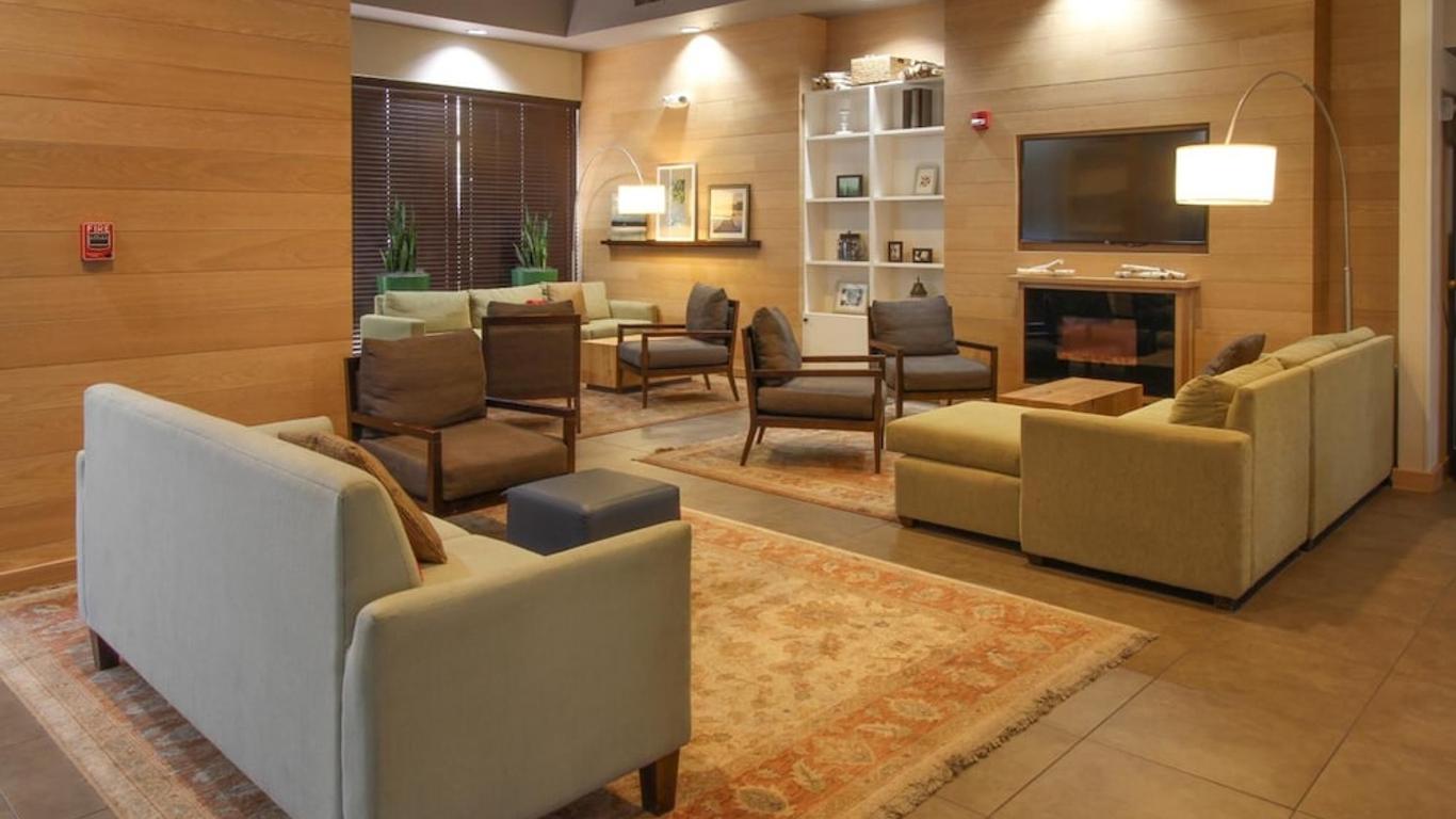 Greentree Inn & Suites Phoenix Sky Harbor