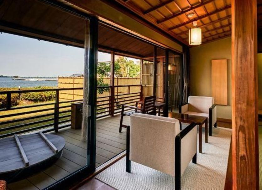 Ooedo Onsen Monogatari Wanwan Resort Yataya Shotoen in Kaga, covered balcony with water view