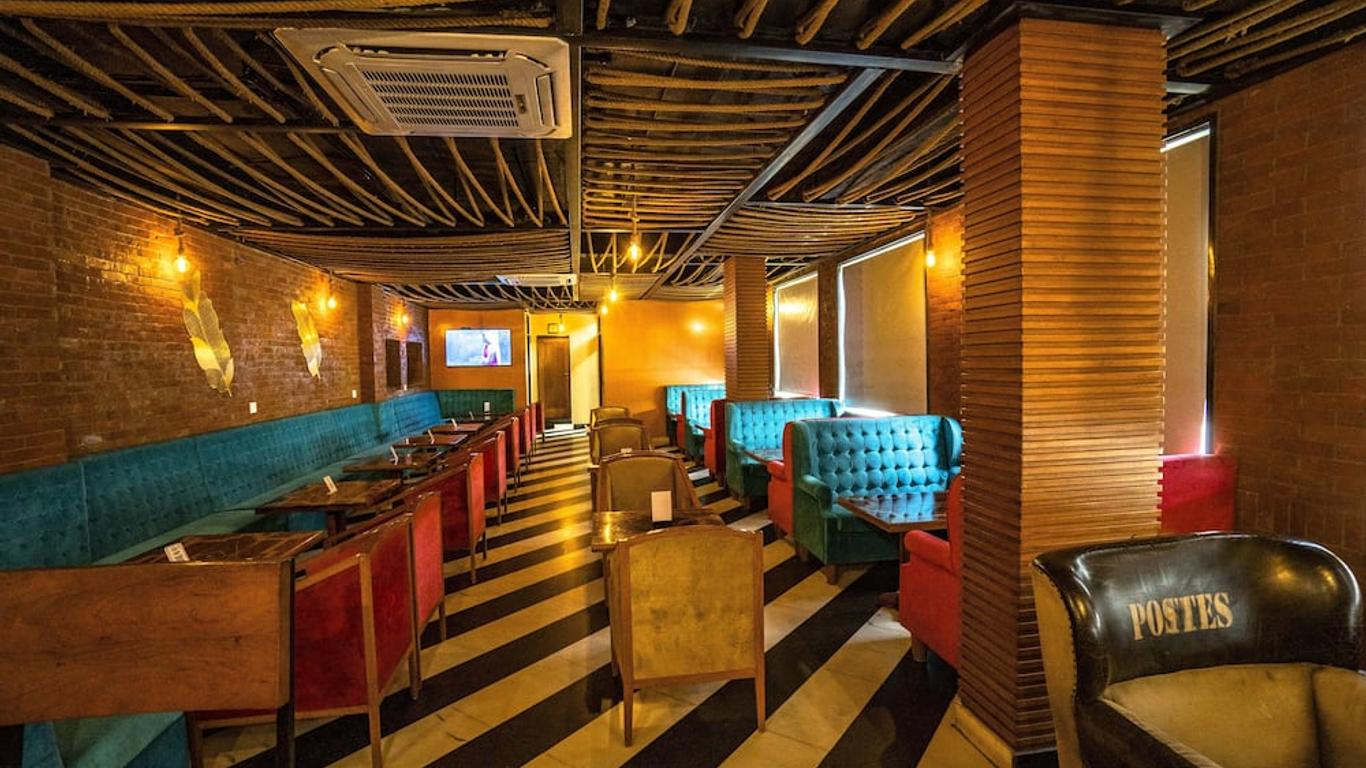 Hotel Chandrawati Palace