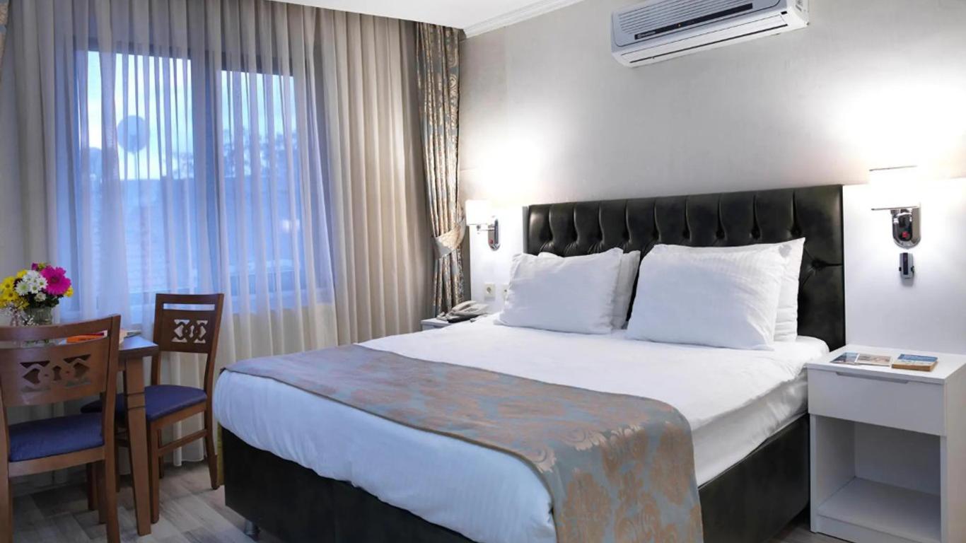 Monarch Hotel Istanbul
