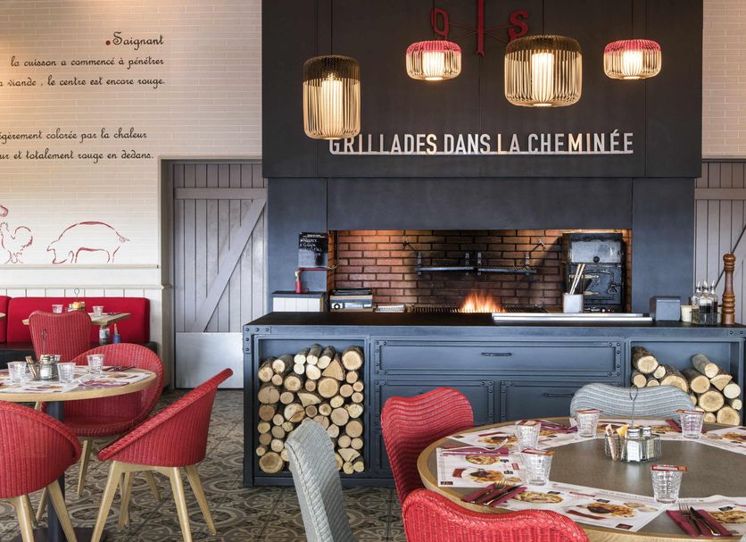 Restaurant Photo