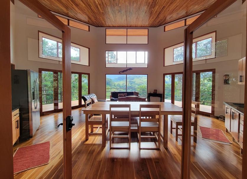 Dining room Photo