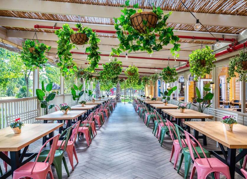 Restaurant Photo