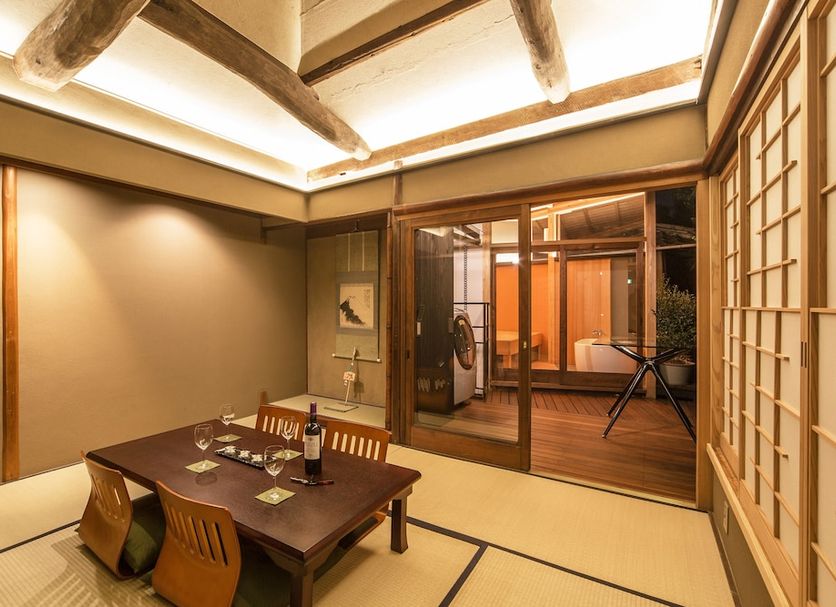 Dining room Photo