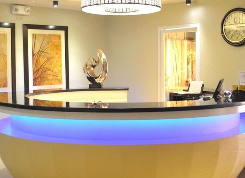 Front desk Photo