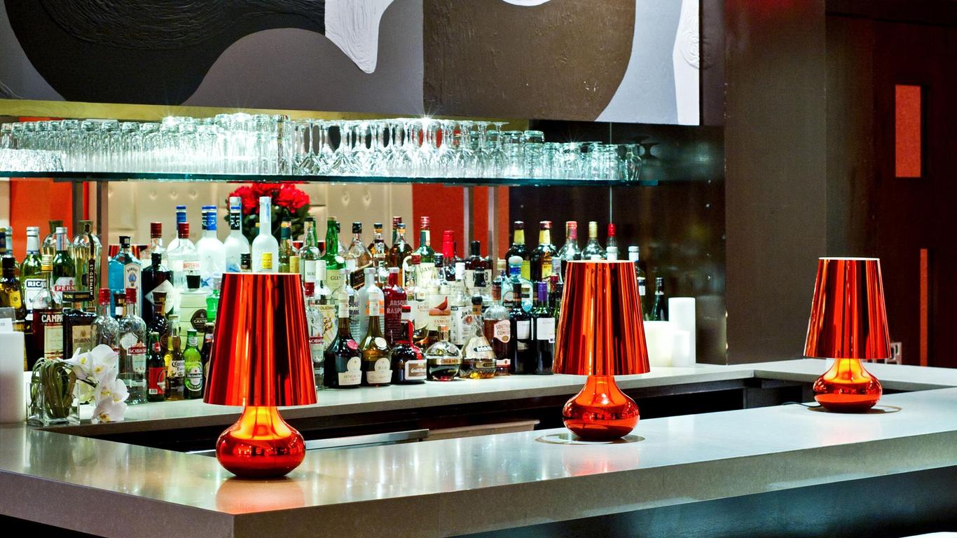 Ameritania at Times Square from $121. New York Hotel Deals & Reviews
