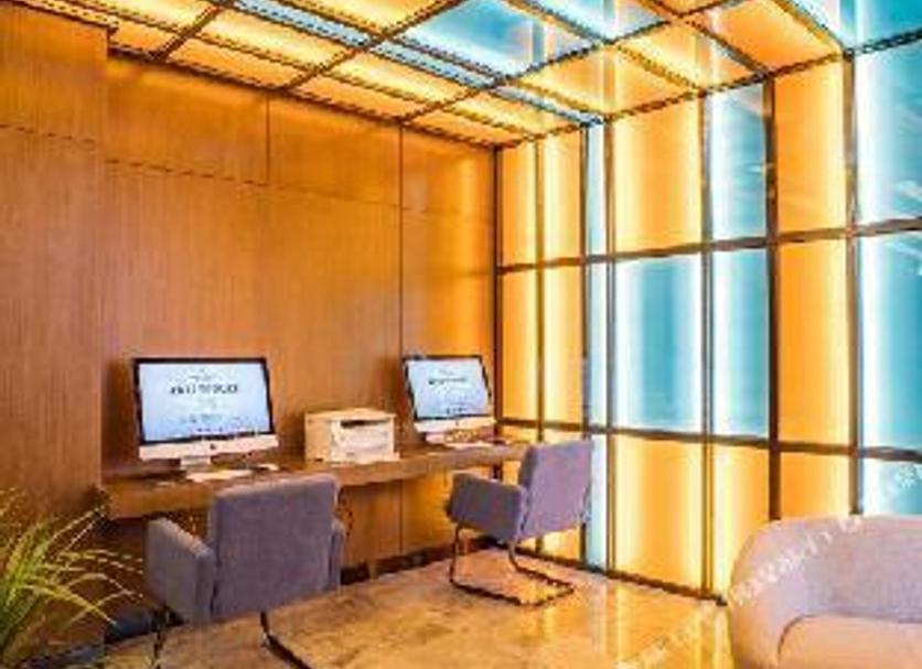 Business center Photo