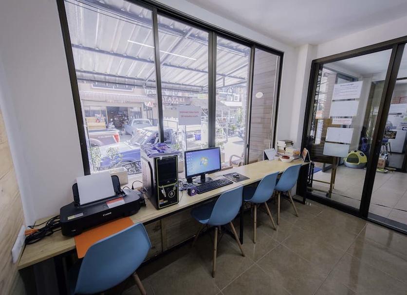 Business center Photo
