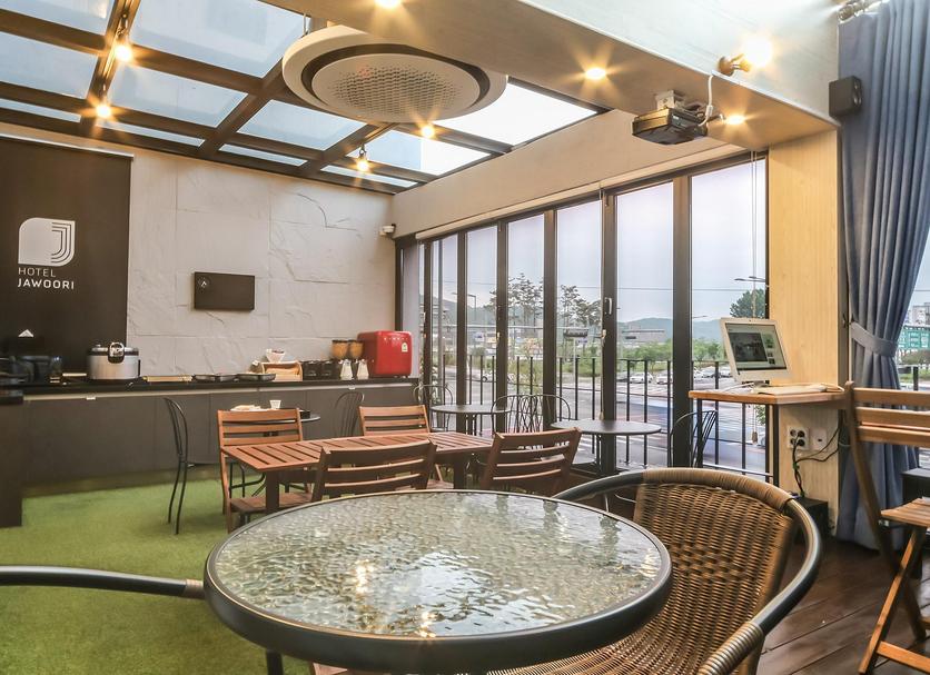 Dining room Photo