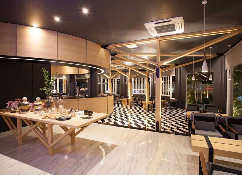 Restaurant Photo