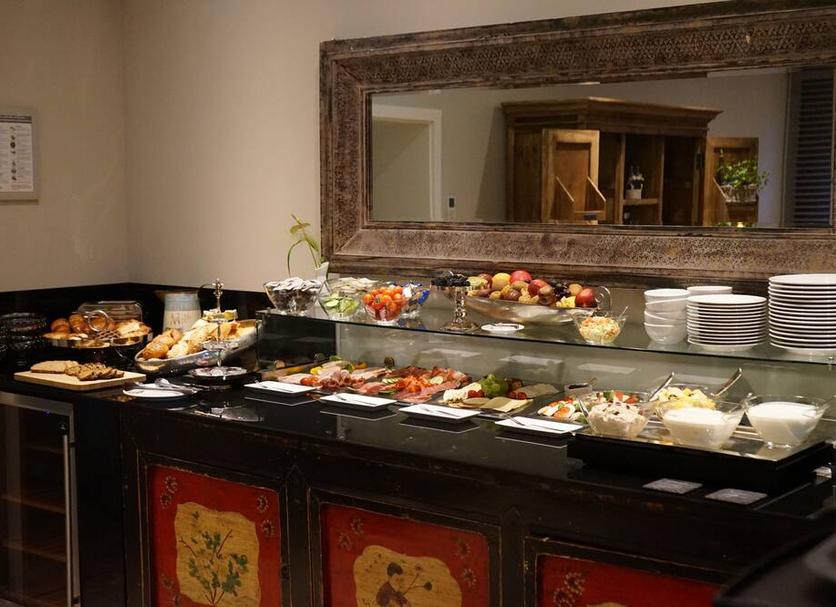 Buffet Photo