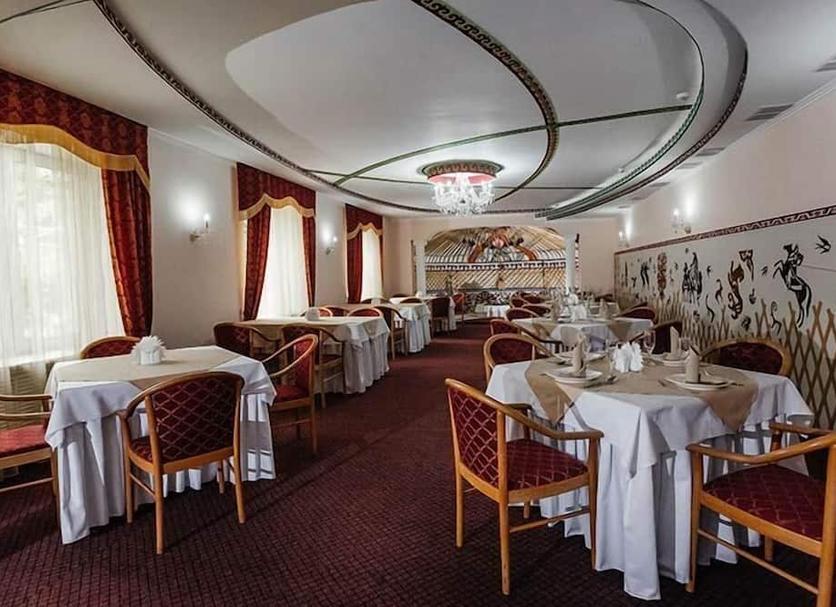 Restaurant Photo