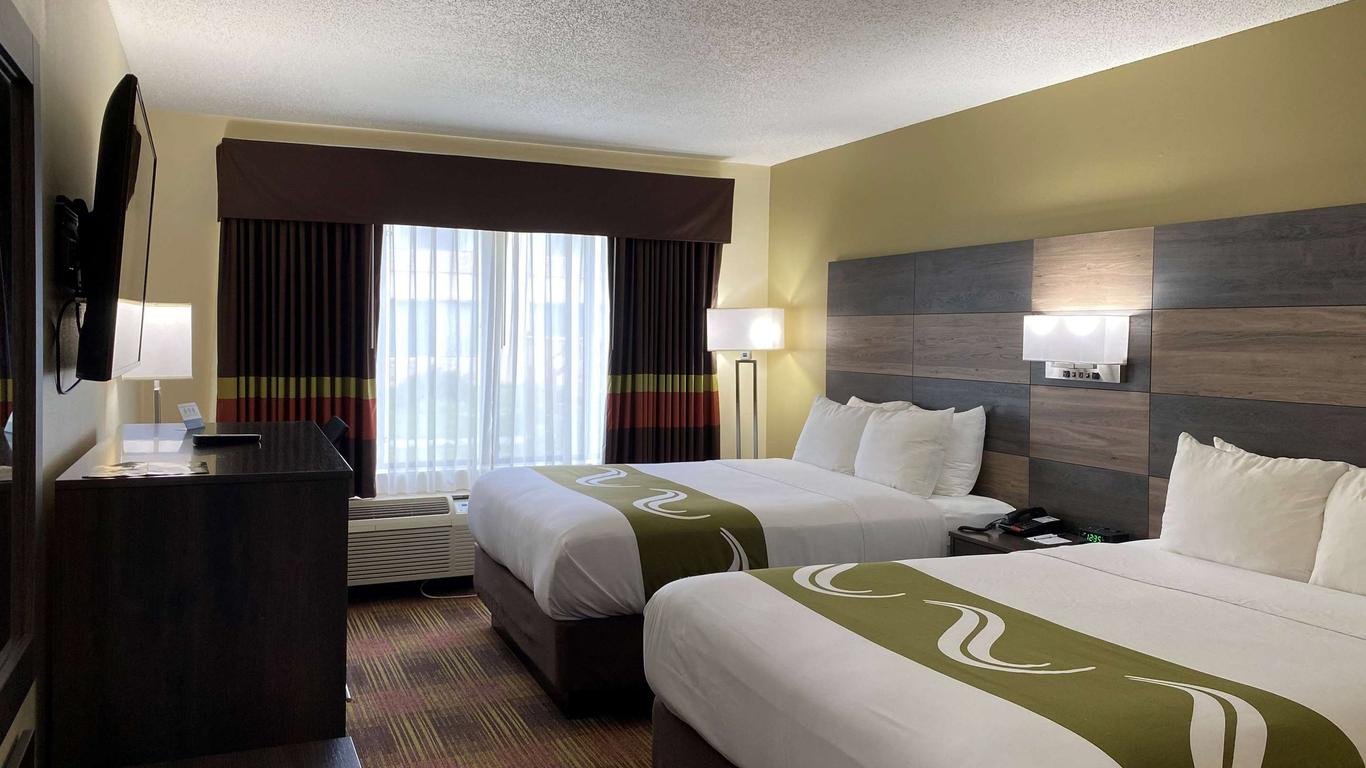 AmericInn by Wyndham Fort Atkinson