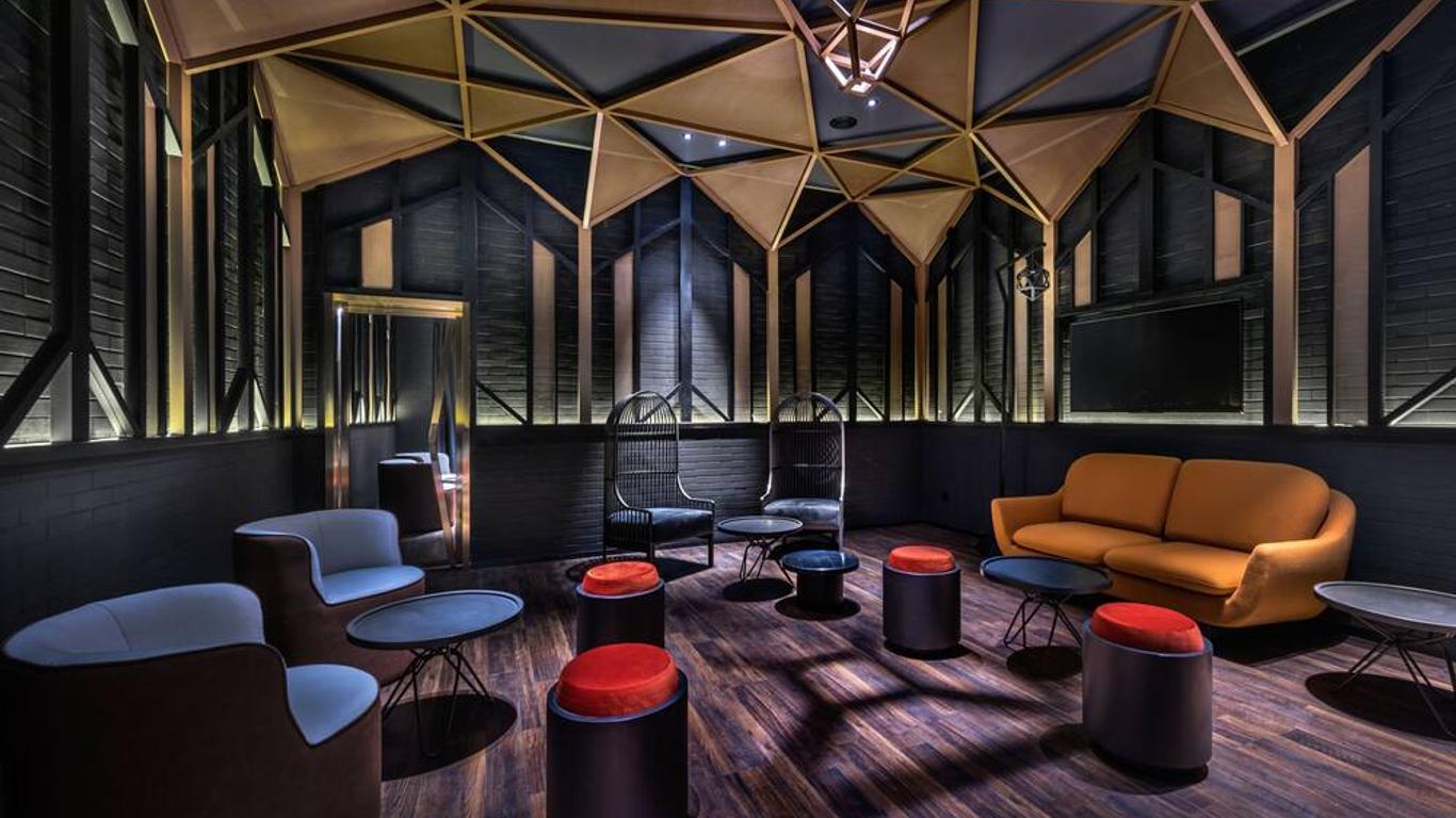 Blossom House Beijing Houhai